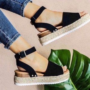 !! NEW !! Platform Espadrille Sandals in Black